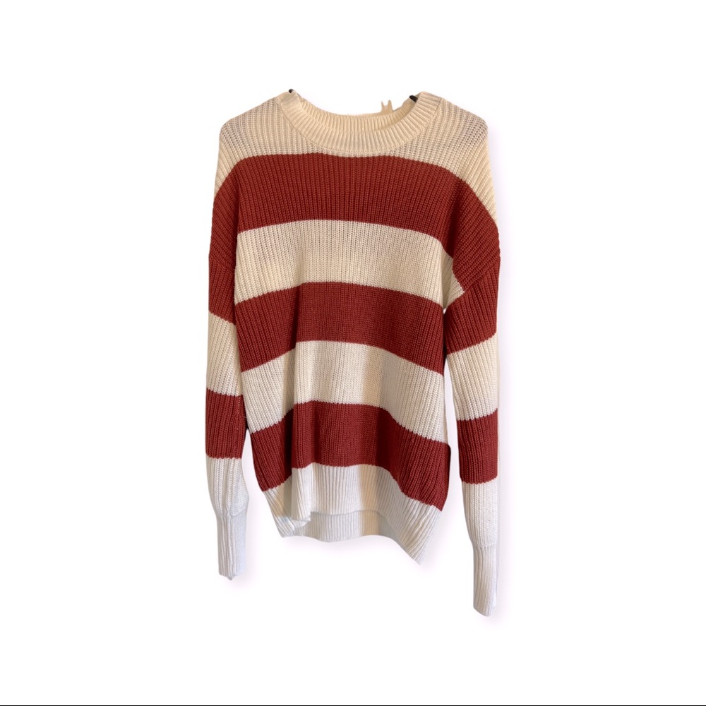 Sweatshirt perfect for Fall Weather! Women’s Size: M